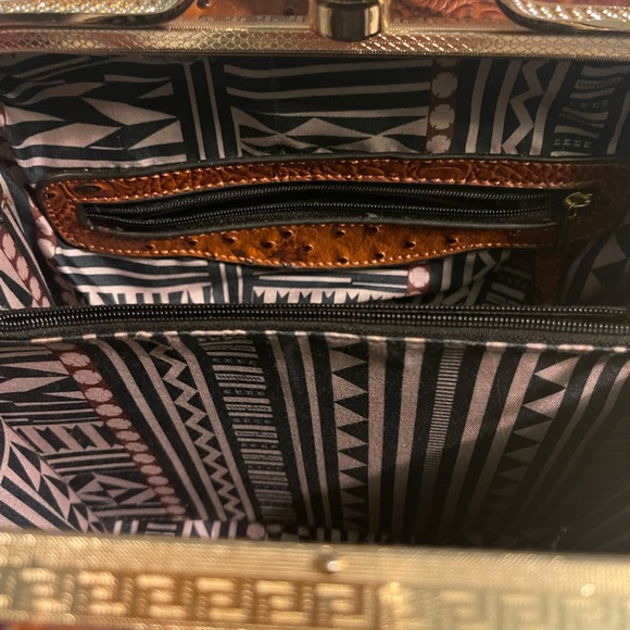 Crocodile like purse - Picture 7 of 7